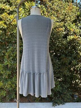Vintage Y2K Nu Label Gray Striped Ruffle Boho Longline Vest 90s Grunge Y2K